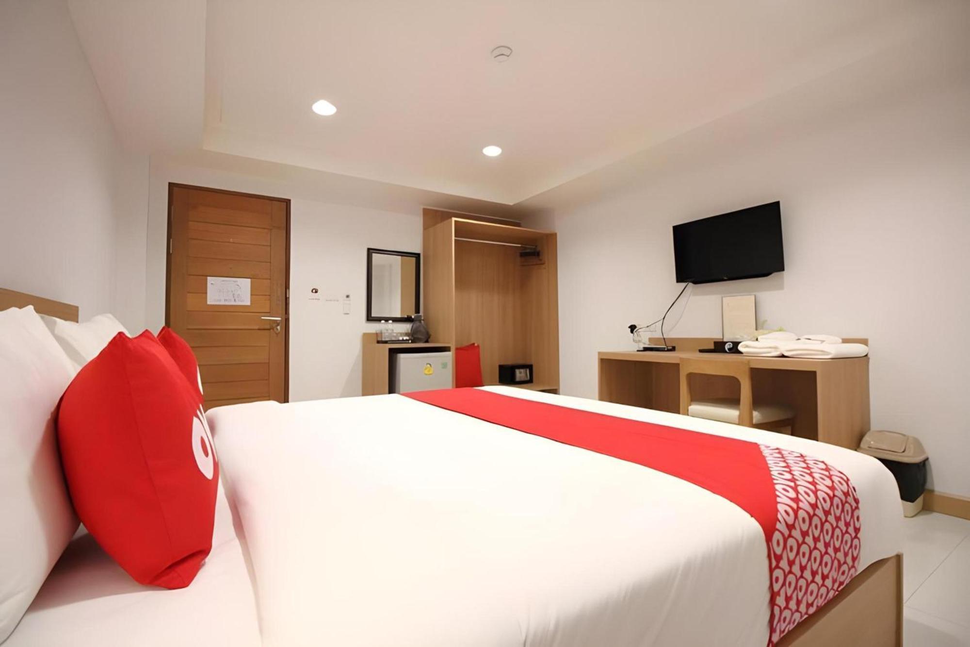 בנגקוק Super Oyo 483 Pannee Hotel Khaosan מראה חיצוני תמונה