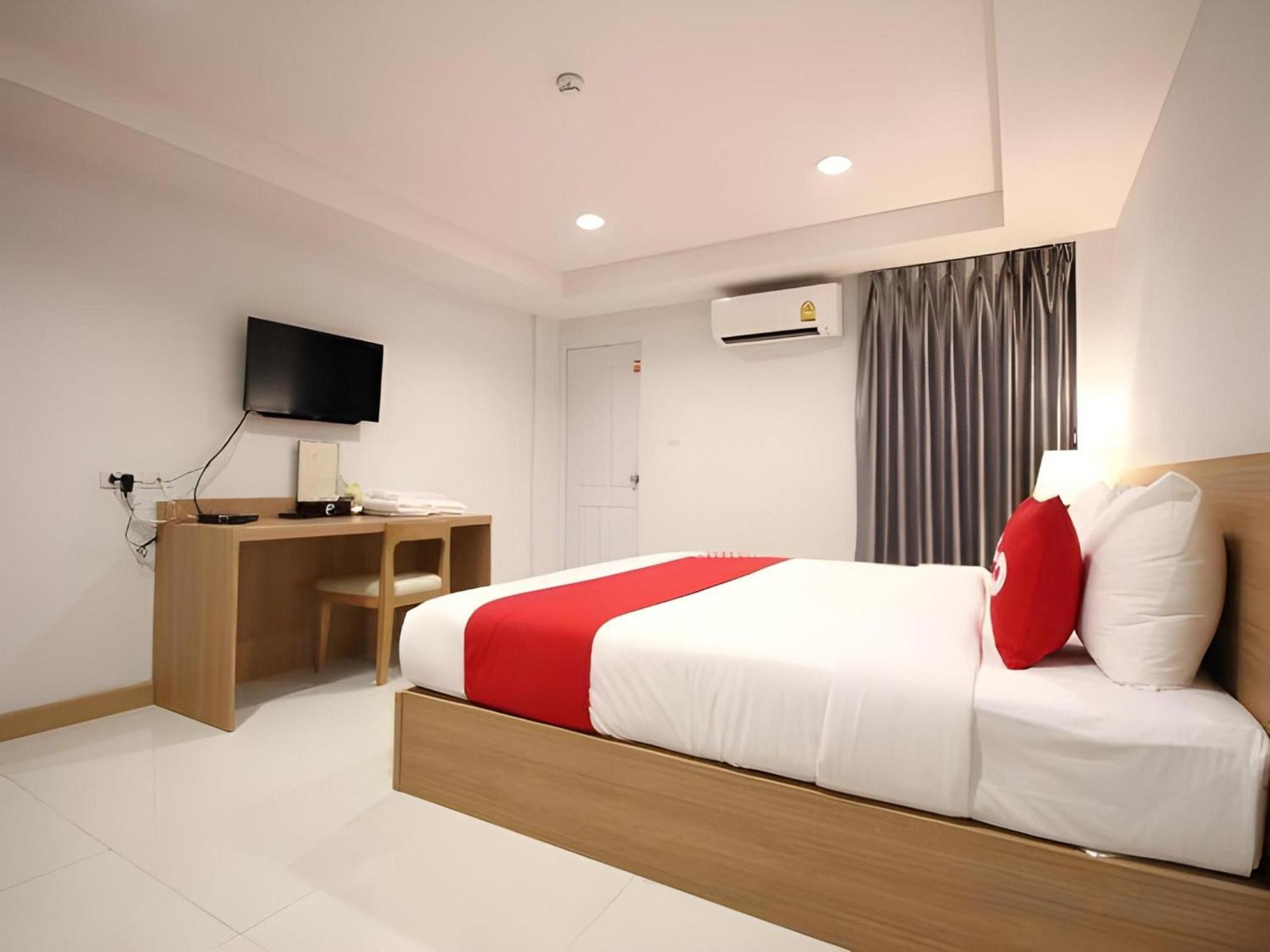 בנגקוק Super Oyo 483 Pannee Hotel Khaosan מראה חיצוני תמונה