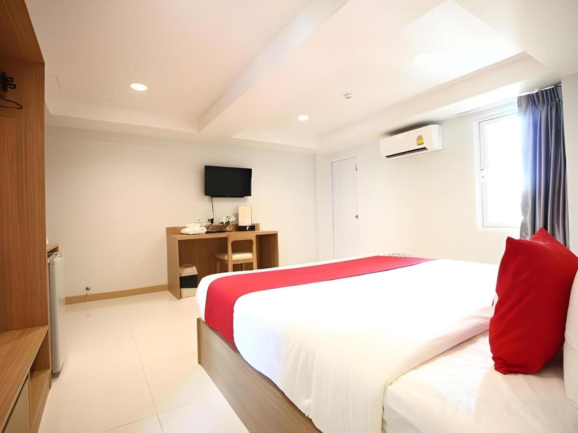 בנגקוק Super Oyo 483 Pannee Hotel Khaosan מראה חיצוני תמונה